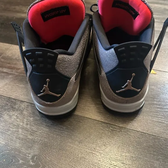 Jordan Men's Black and brown Sneakers great condition