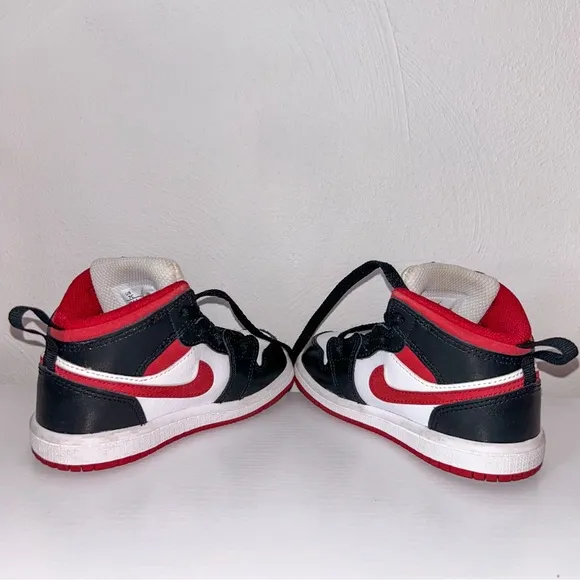 Jordan Retro High Kids Sneakers Black and Red.