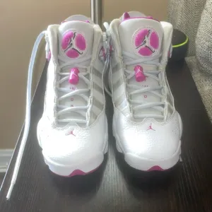 Jordan Youth Dub Zero PSClassic Basketball SneakersWhite,Gray &amp;Pink Size 5Y