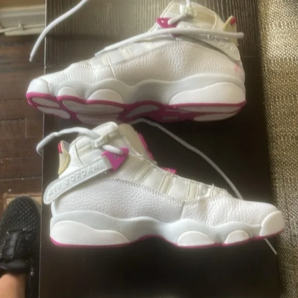 Jordan Youth Dub Zero PSClassic Basketball SneakersWhite,Gray &amp;Pink Size 5Y
