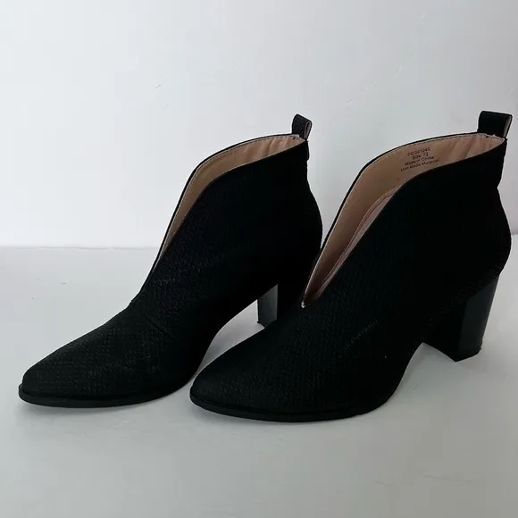 Journee Collection Women’s Bellamy Vegan Leather Heeled Bootie in Black size 7.5