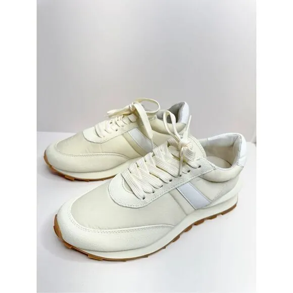 J/Slides Sneakers Size 6 Cream Leather Lifestyle Athletic and Training Shoes NEW