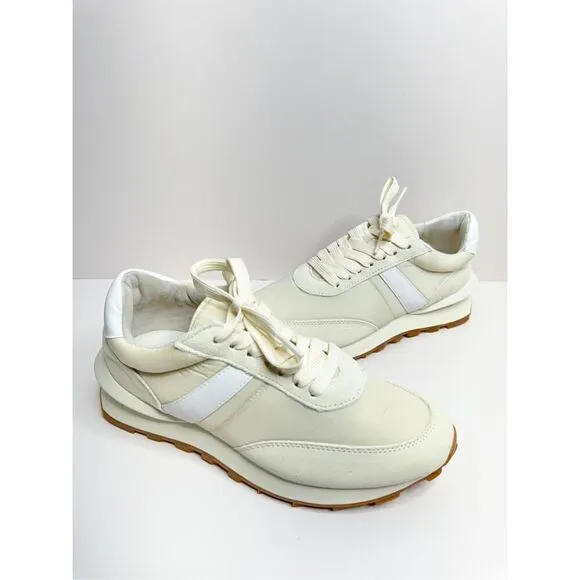 J/Slides Sneakers Size 6 Cream Leather Lifestyle Athletic and Training Shoes NEW