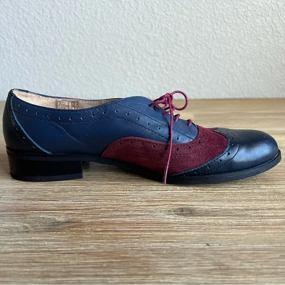 Julia Bo Blue Leather Oxford Shoes Size 9.5 Round Toe Lace Up Preppy Brogues