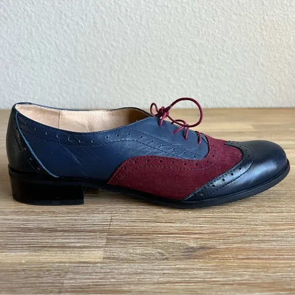 Julia Bo Blue Leather Oxford Shoes Size 9.5 Round Toe Lace Up Preppy Brogues