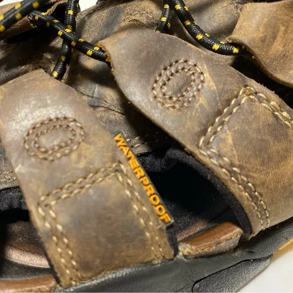 Keen Daytona Fishermen Sandals Men's Size 11 Brown Leather Waterproof Shoes