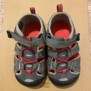 Keen toddler shoes. BRAND NEW NWOT