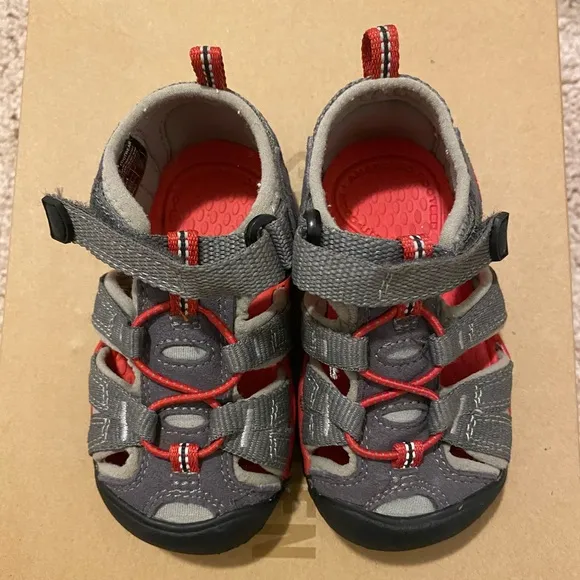 Keen toddler shoes. BRAND NEW NWOT