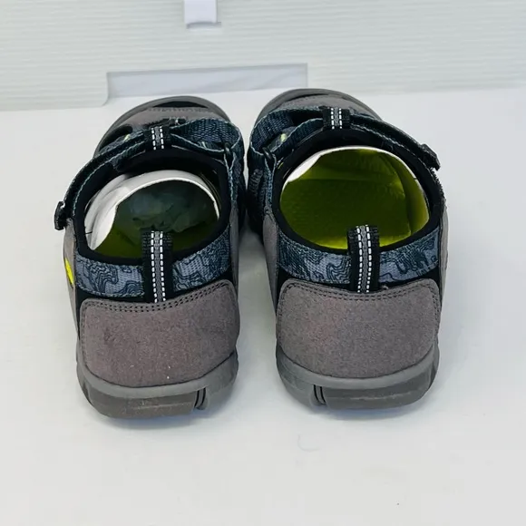KEEN**SEACAMP II CNX**GRAY Waterproof Shoes***US 5***$80