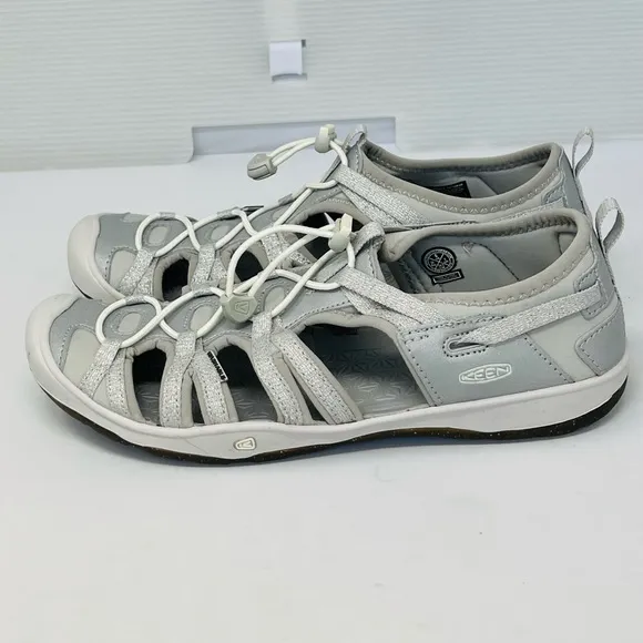 KEEN**SEACAMP II CNX**Silver Waterproof Shoes***US 6**$79