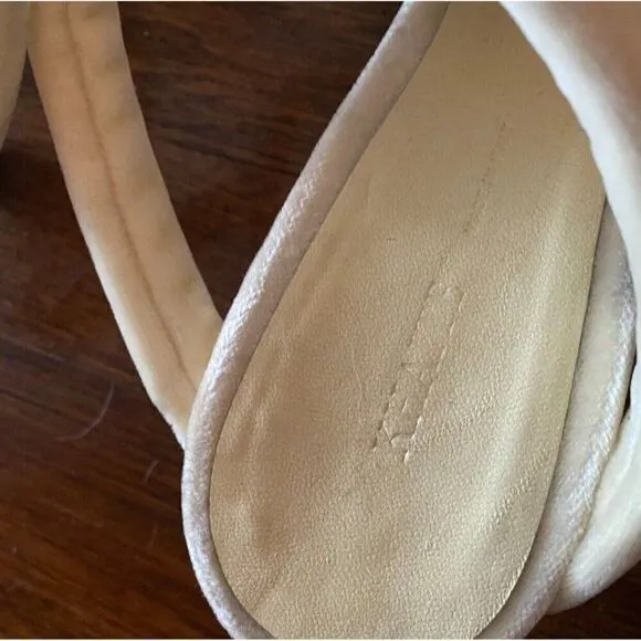 Khaite Authentic Volosa Runway Velvet Solid Cream Ivory Medium Heels Mules 10