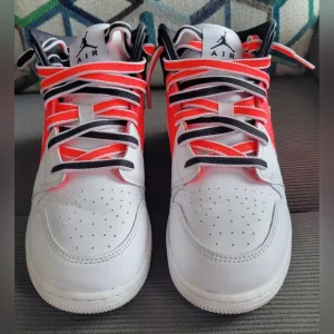 Kids Jordan Shoes - White and /OrangeRed