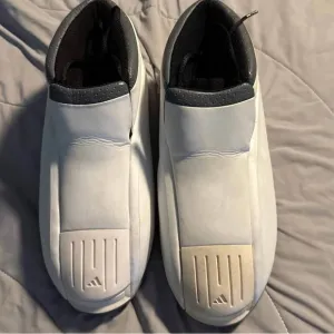 Kobe two ‘white’ adidas