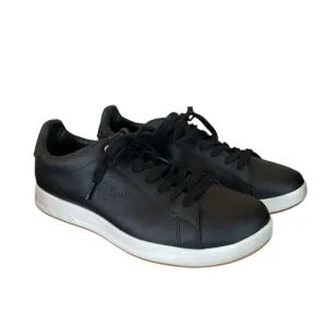 KURU Sneakers Men’s Size 10 Black and White Minimalist Design