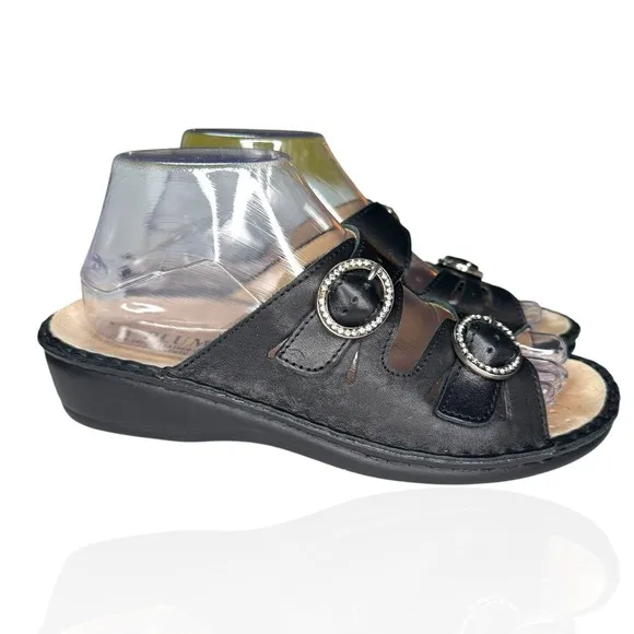 La Plume Amalfi Sandals 7.5-8 (38) Leather Rhinestone Made In Italy Slide Shoes