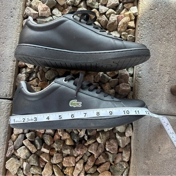 Lacoste Black Sneakers Sleek Leather Design