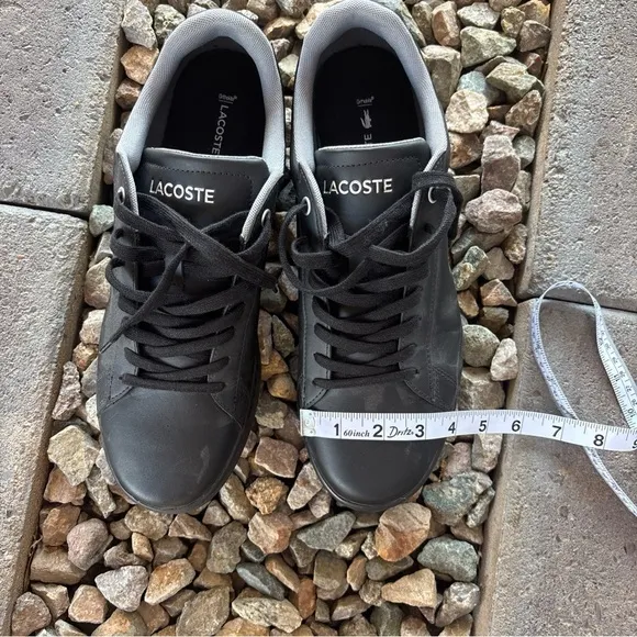 Lacoste Black Sneakers Sleek Leather Design