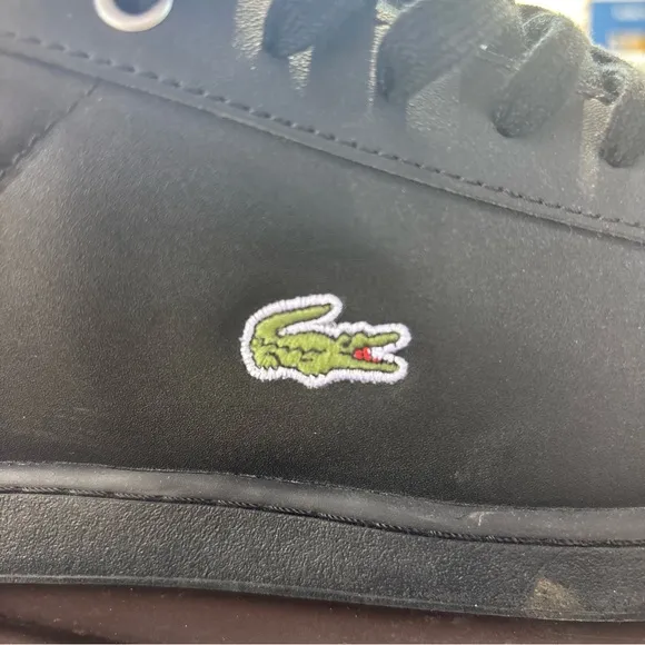 Lacoste Black Sneakers Sleek Leather Design