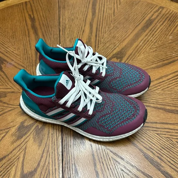Like New Adidas Ultra Boost Mighty Ducks Shoes