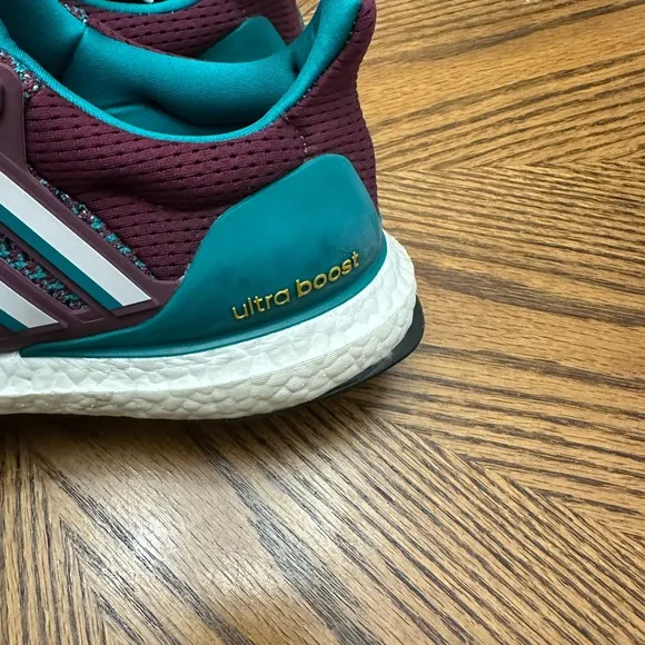 Like New Adidas Ultra Boost Mighty Ducks Shoes