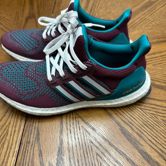 Like New Adidas Ultra Boost Mighty Ducks Shoes