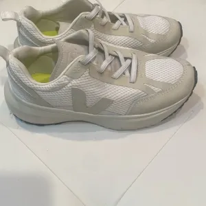 Like new white Veja tennis shoes!