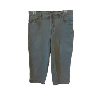 Liz Claiborne  Green Amanda Capri Jeans with Stretch &amp; Pockets Sz.10