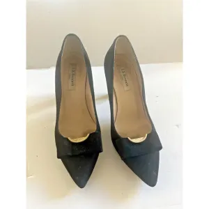 L.K. BENNETT Black Suede Court Shoes Pumps Bow Detail Size 38.5 US 7.5 Beautiful