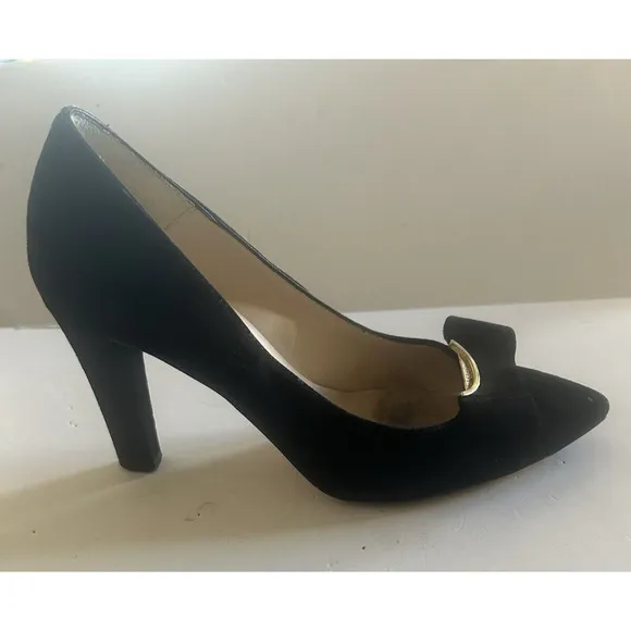 L.K. BENNETT Black Suede Court Shoes Pumps Bow Detail Size 38.5 US 7.5 Beautiful
