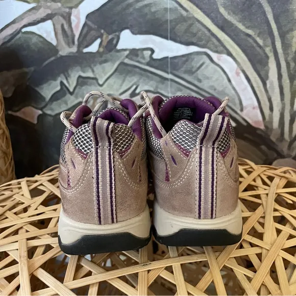 L.L.Bean Womens Trail model 4 Beige Waterproof Hiking Shoes Soze 8.5 Medium