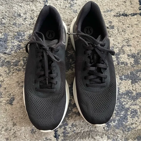 Lululemon Beyondfeel Running Shoes Size 10