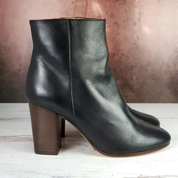 Maje | NWOT Flixy Black Leather Minimalist Boho Career Wear Ankle Boots