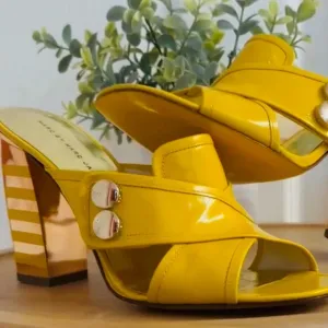 MARC JACOBS ~ Yellow Patent Leather Mirrored 4-Inch Block Heels size 9.5