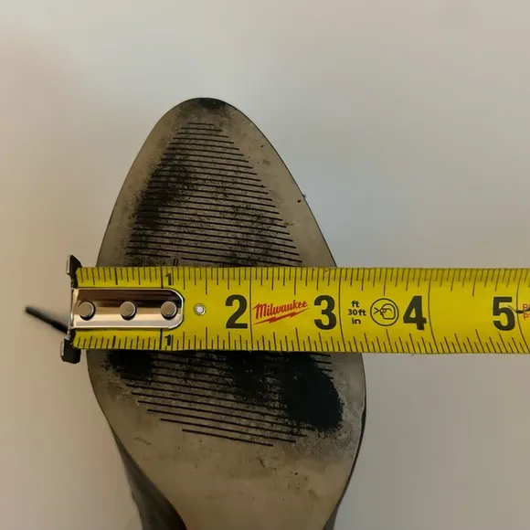 Mellow Yellow Paris Black Leather Silver Trim Oxford Heels, Sz 38 EU / 7.5 US