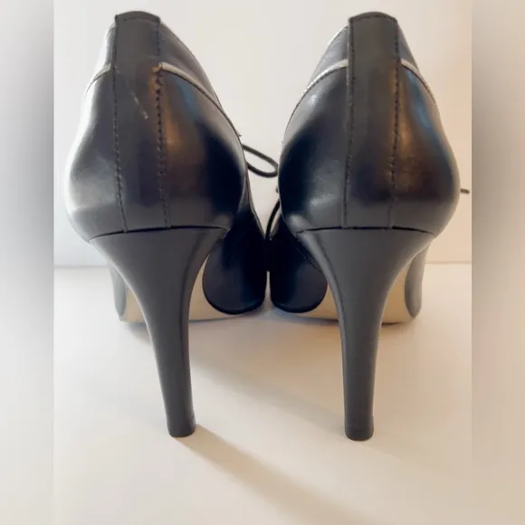 Mellow Yellow Paris Black Leather Silver Trim Oxford Heels, Sz 38 EU / 7.5 US