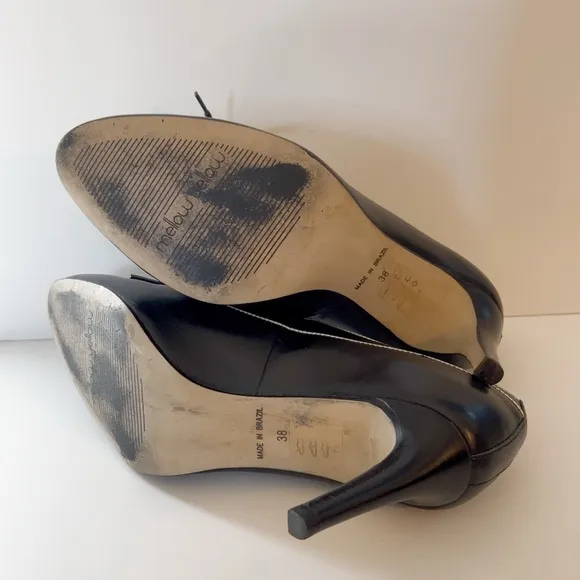 Mellow Yellow Paris Black Leather Silver Trim Oxford Heels, Sz 38 EU / 7.5 US