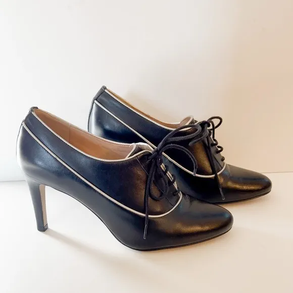 Mellow Yellow Paris Black Leather Silver Trim Oxford Heels, Sz 38 EU / 7.5 US