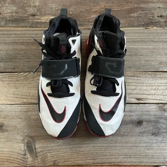 Men Nike Nike Zoom CJ Calvin Johnson Trainer 2 Visor Training Shoes Sneakers