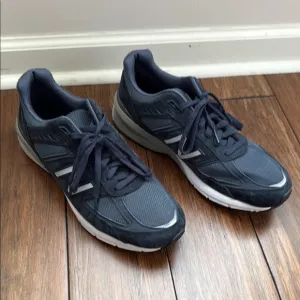 Men's Navy Athletic Shoes