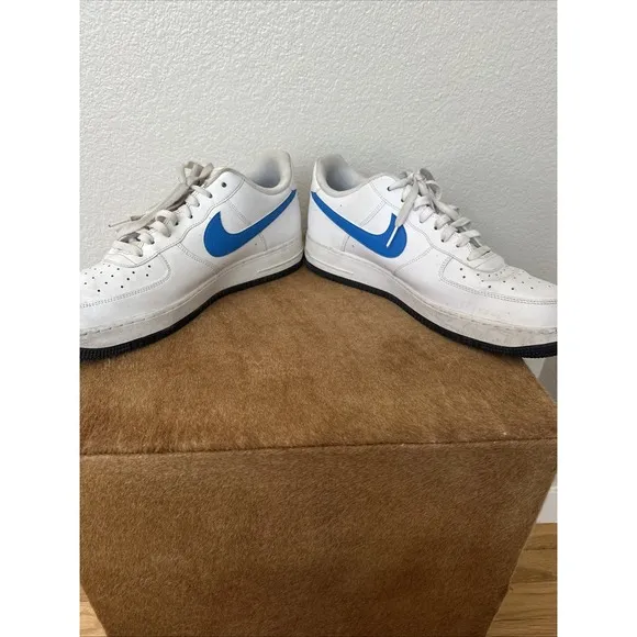 Mens Nike Air Force 1 '07 Mismatched Alternate Swoosh Leather Shoes Size 13
