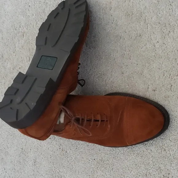 Mens suede cap-toe shoes