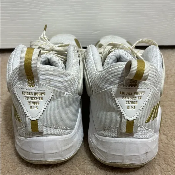 Men’s White and Gold Adidas Donovan Mitchell Basketball Athletic Shoes Sz 11.5