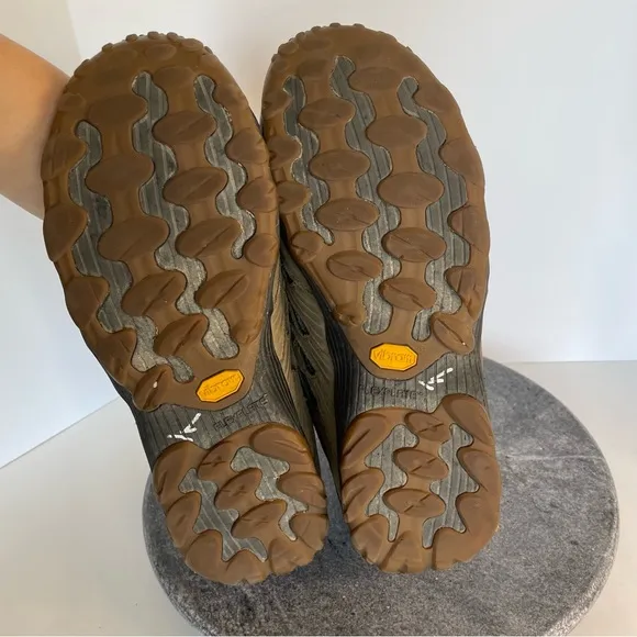 Merrell Chameleon Brown Black Hiking Sneakers Shoes 12