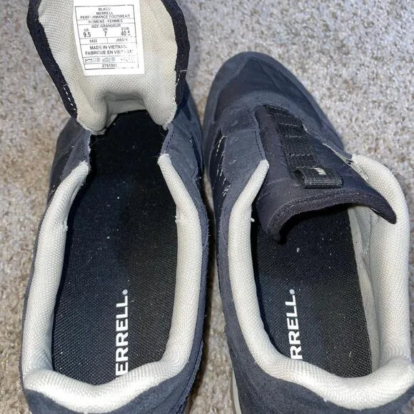 Merrell women’s shoe size 9.5