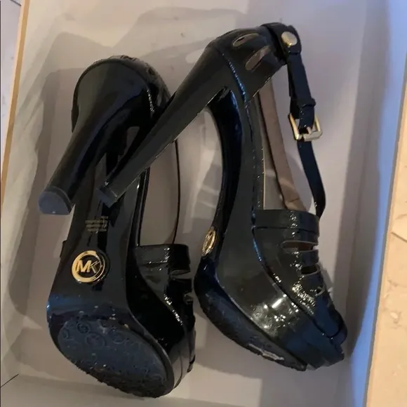 Michael Kors Joslin platform black shoes sz 8.5