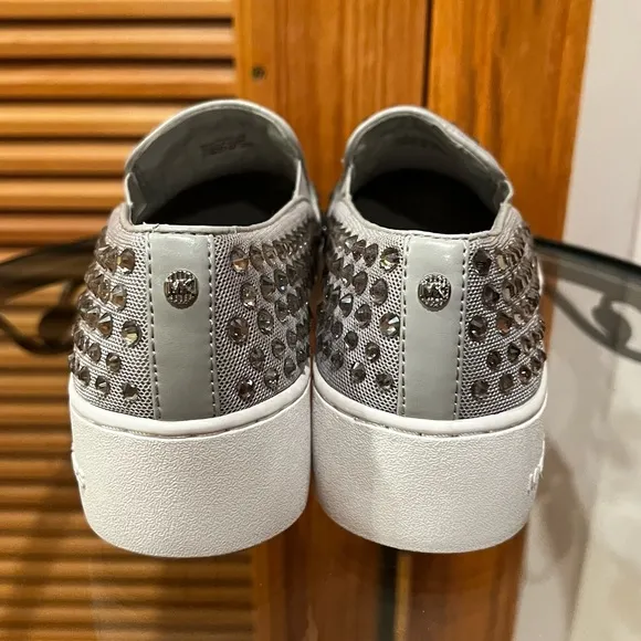 Michael Kors Stunning Silver Sneakers | 7.5 NOWT 🪩🤩