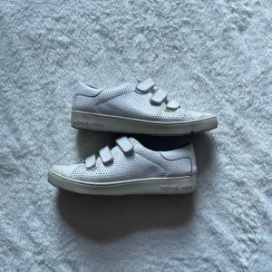 michael kors white shoes