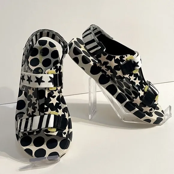 Mini Melissa   Fábula Ping Pong Casual Sandals heel straps. Girls shoes stars