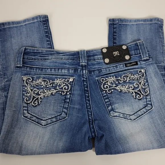 Miss Me embroidered studded rhinestone cropped jeans JE34GC4 size 28