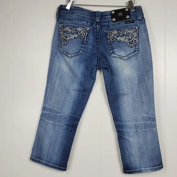 Miss Me embroidered studded rhinestone cropped jeans JE34GC4 size 28